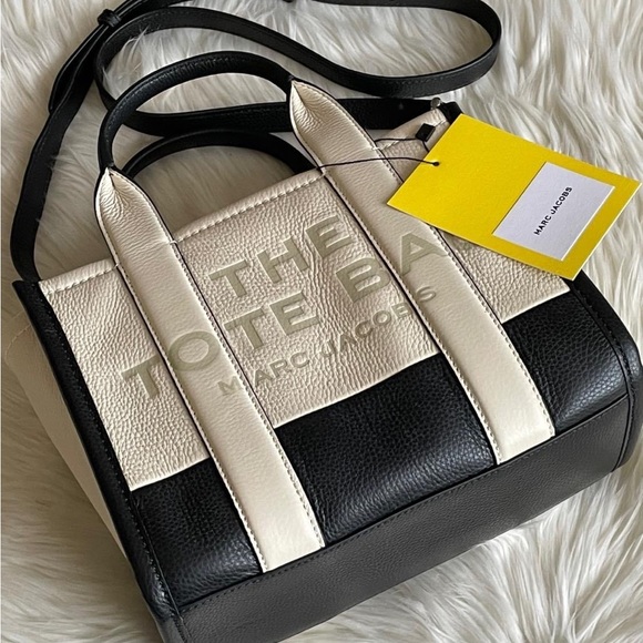 H006L01RE22 - Marc Jacobs The Colorblock Mini Tote Bag - Picture 7 of 16